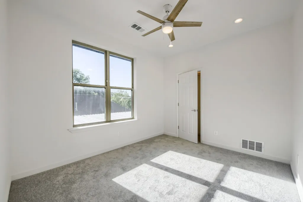 7305 Charbonneau Road Lake Worth TX 76135