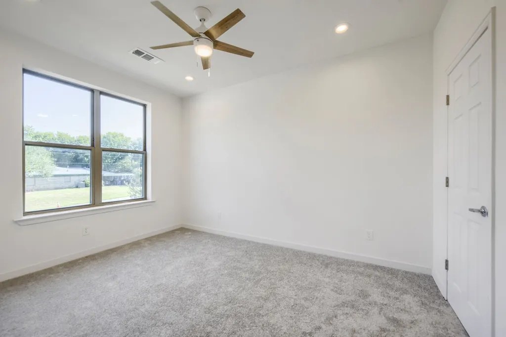 7305 Charbonneau Road Lake Worth TX 76135