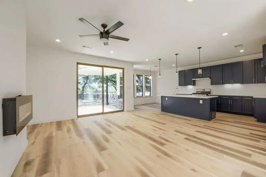 7305 Charbonneau Road Lake Worth TX 76135