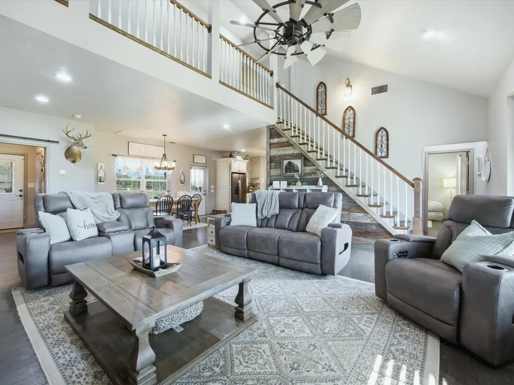 716 County Road 3241 Paradise TX 76073