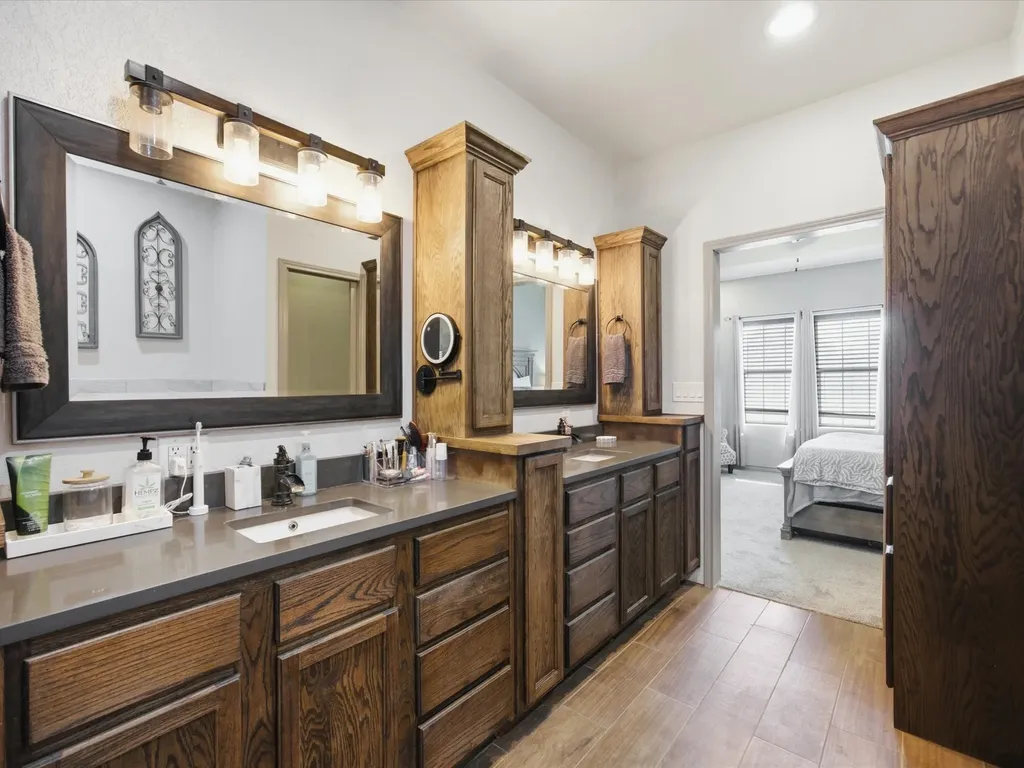 716 County Road 3241 Paradise TX 76073