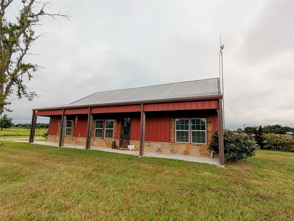 716 County Road 3241 Paradise TX 76073
