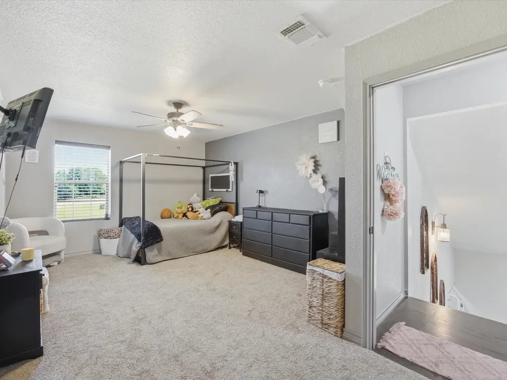 716 County Road 3241 Paradise TX 76073