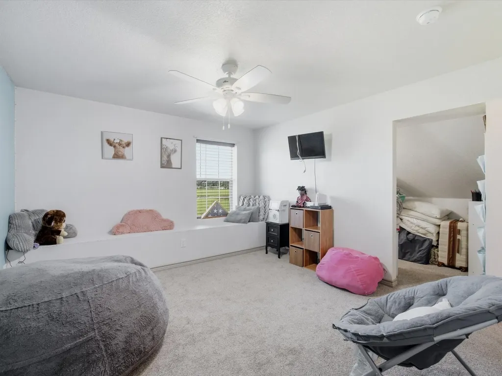 716 County Road 3241 Paradise TX 76073