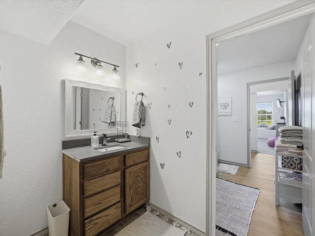 716 County Road 3241 Paradise TX 76073