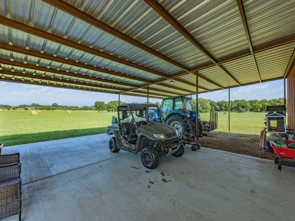 716 County Road 3241 Paradise TX 76073