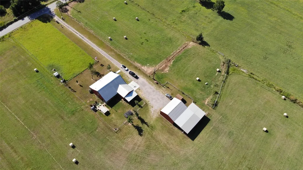 716 County Road 3241 Paradise TX 76073