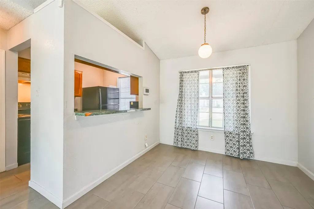 1417 Caplin Drive Arlington TX 76018