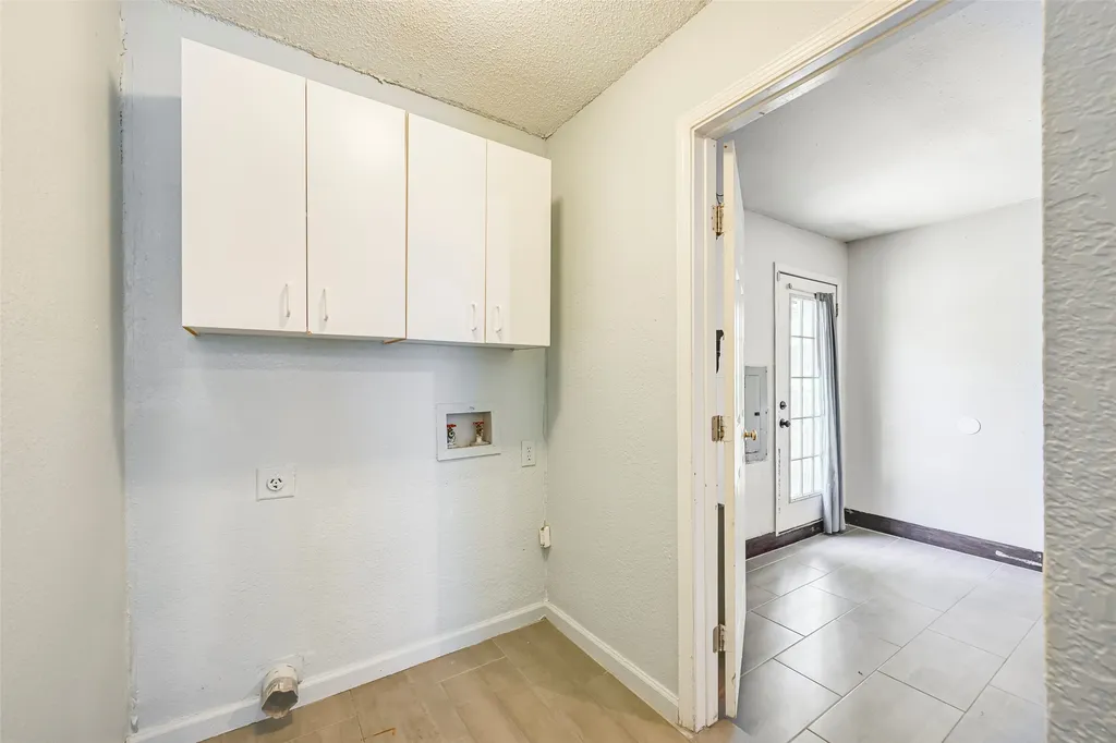 1417 Caplin Drive Arlington TX 76018