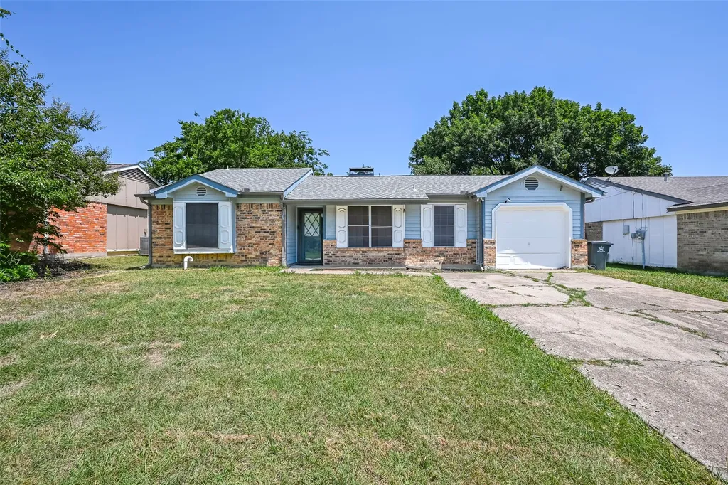 1417 Caplin Drive Arlington TX 76018
