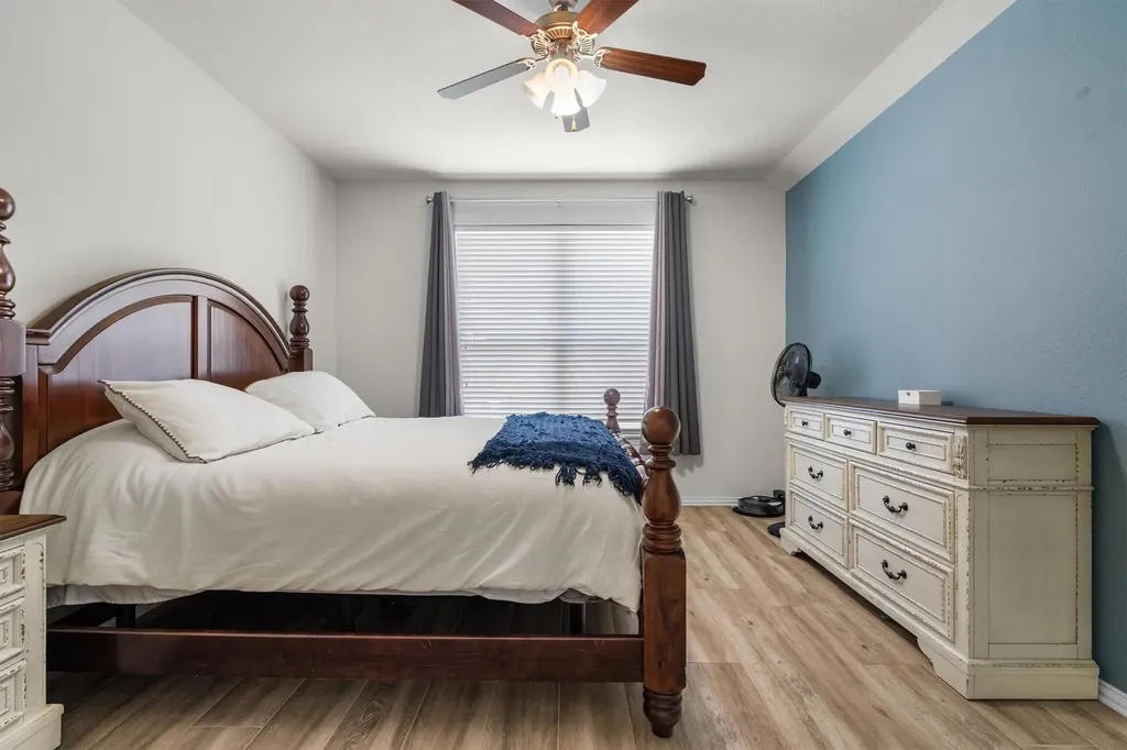 499 Grayson Lane Lake Dallas TX 75065