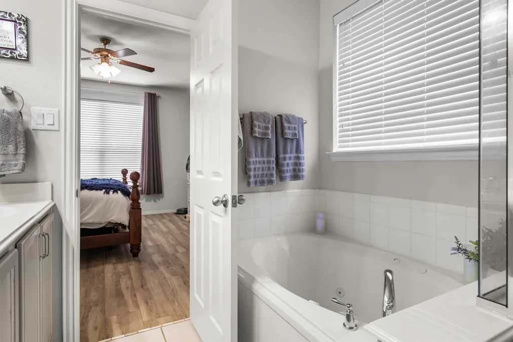 499 Grayson Lane Lake Dallas TX 75065