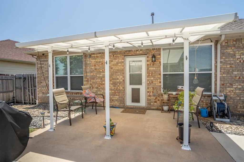 499 Grayson Lane Lake Dallas TX 75065