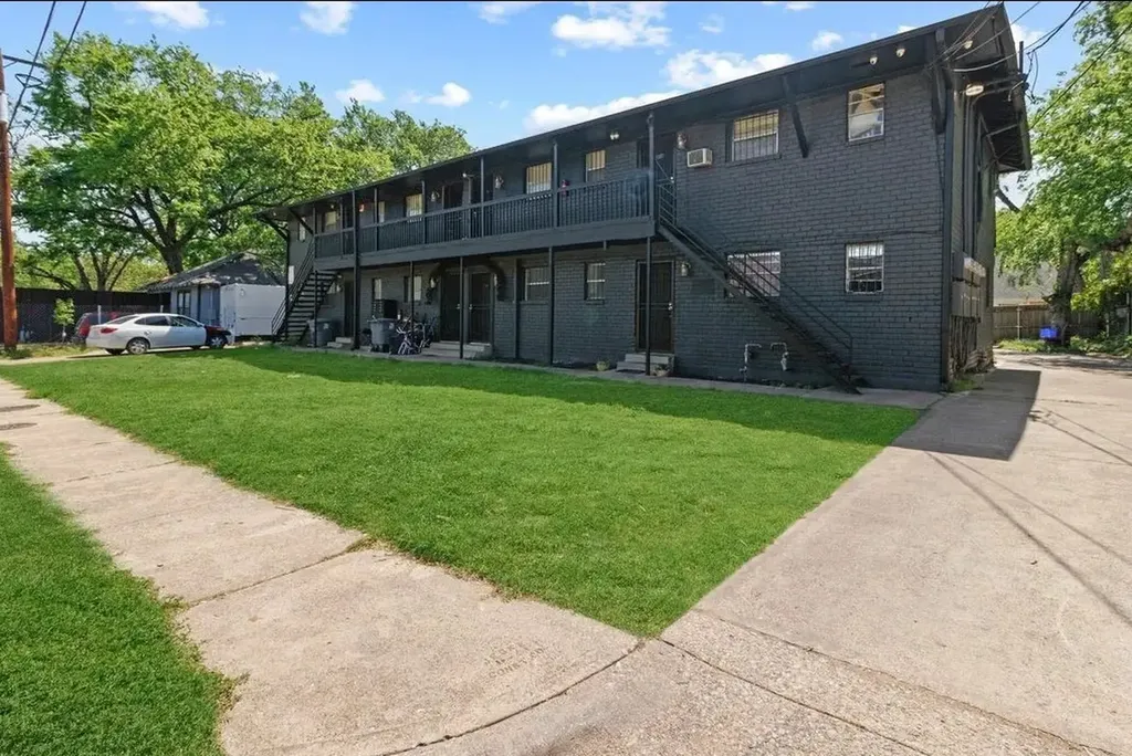 3910 Polly Street Dallas TX 75210