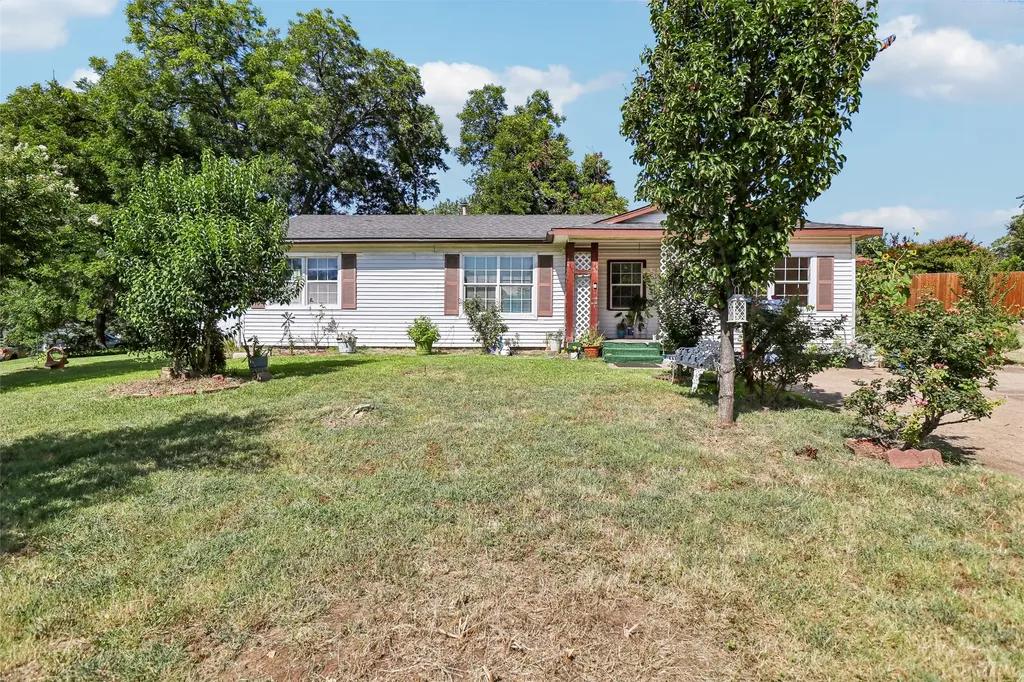 13905 Albemarle Drive Farmers Branch TX 75234
