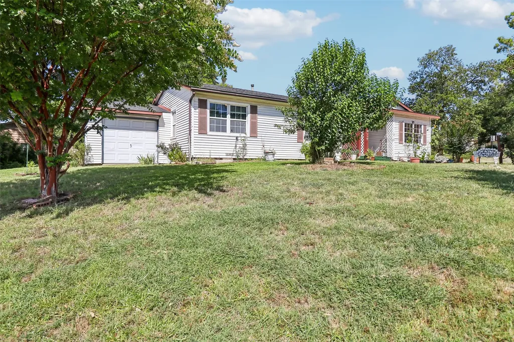13905 Albemarle Drive Farmers Branch TX 75234