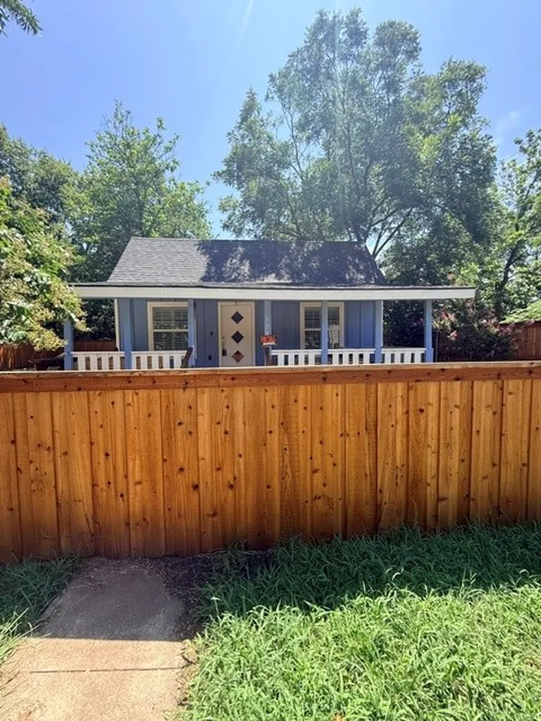 304 N Connett Street Leonard TX 75452