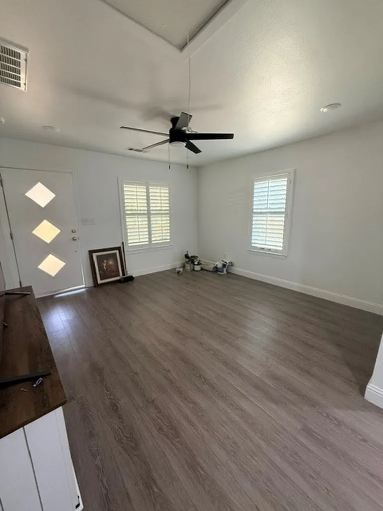 304 N Connett Street Leonard TX 75452