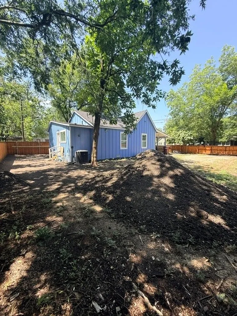 304 N Connett Street Leonard TX 75452