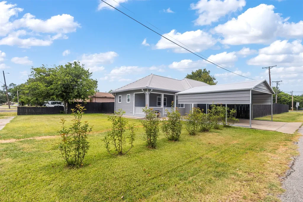 607 S Main Street Kemp TX 75143