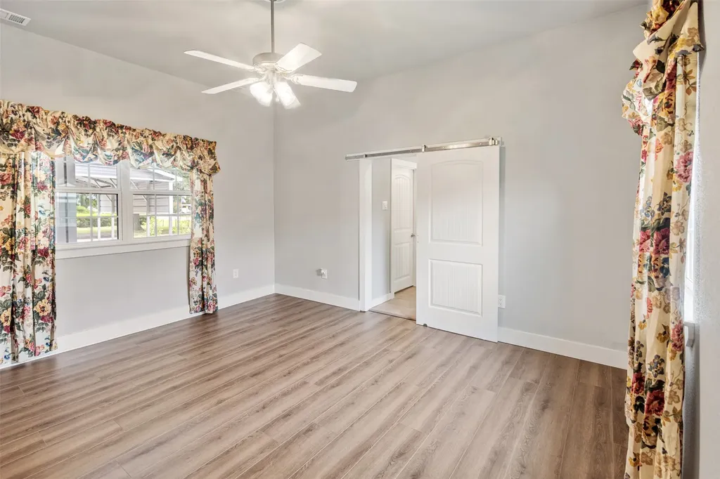 607 S Main Street Kemp TX 75143