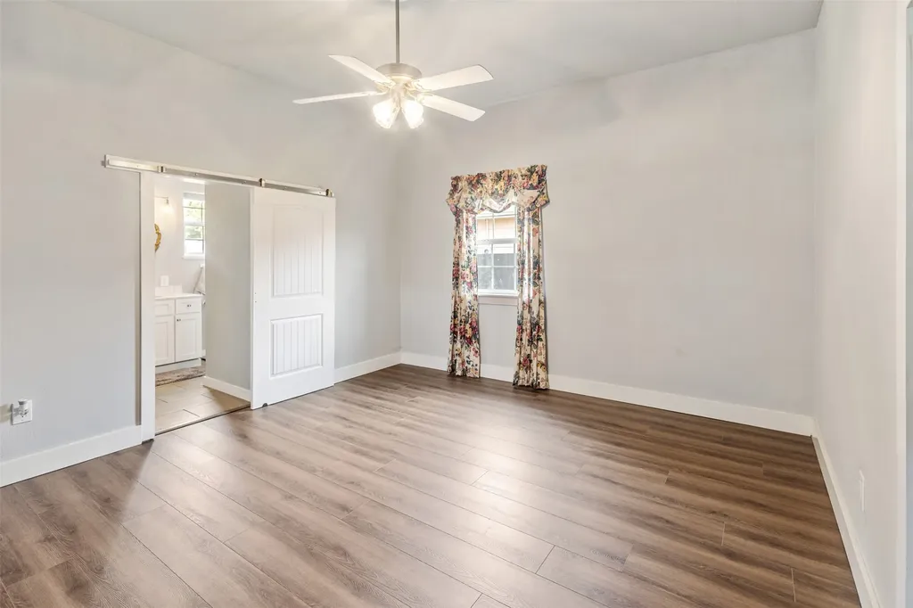 607 S Main Street Kemp TX 75143