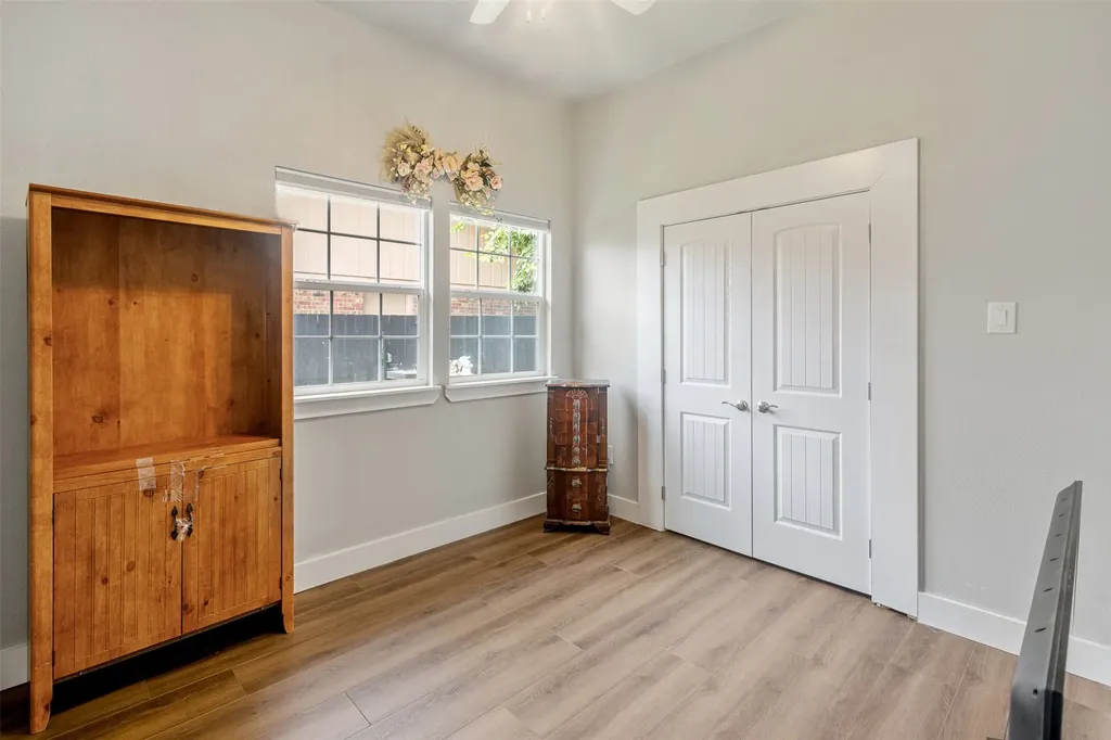 607 S Main Street Kemp TX 75143