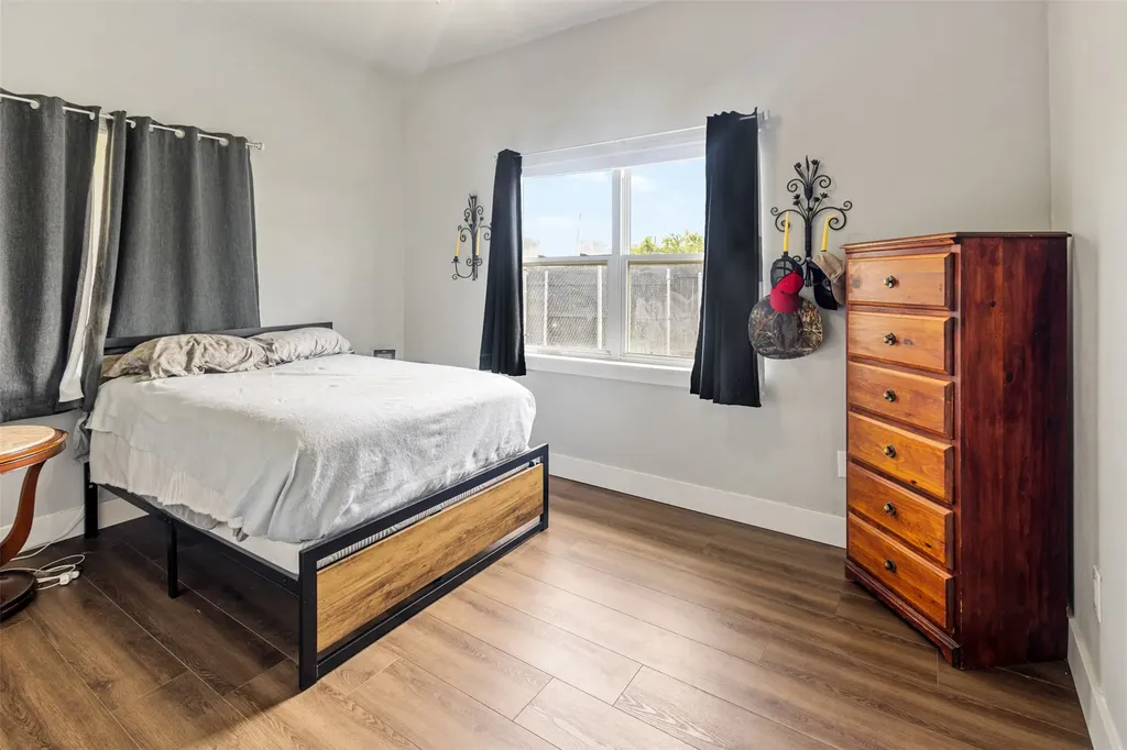 607 S Main Street Kemp TX 75143