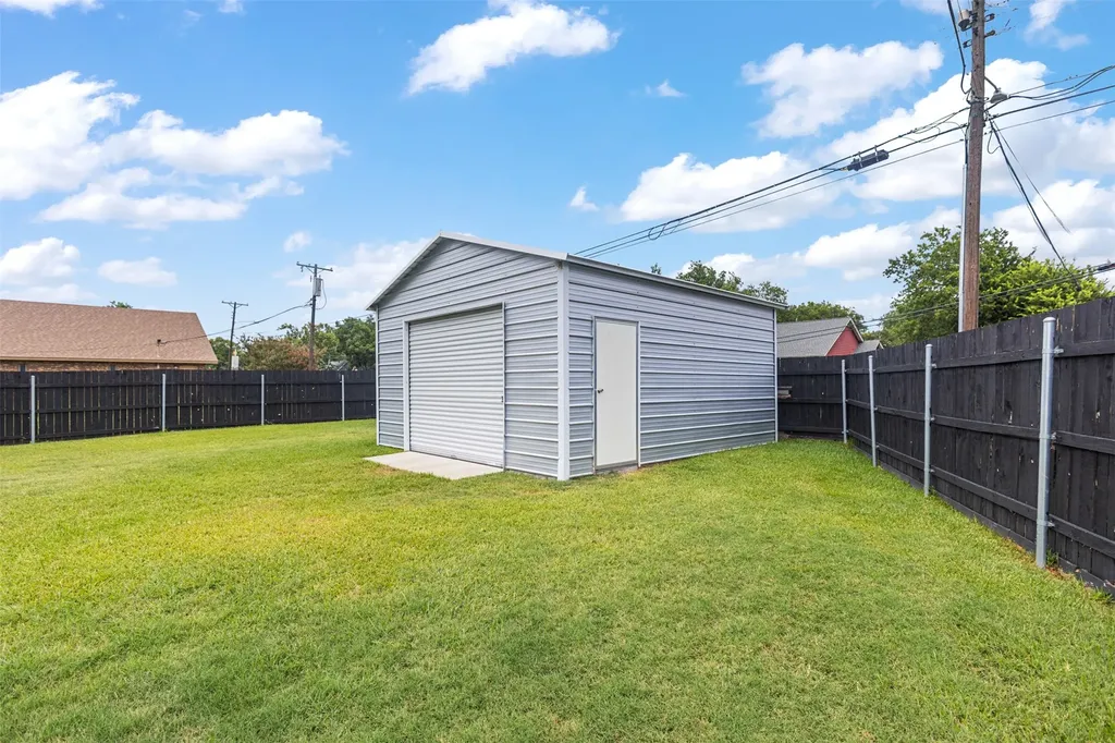 607 S Main Street Kemp TX 75143