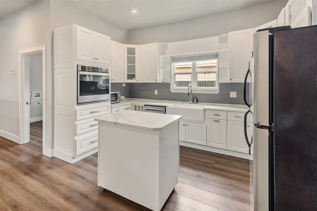 607 S Main Street Kemp TX 75143