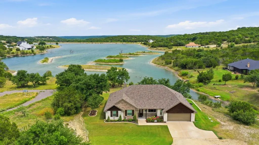 640 Sunfish Point Bluff Dale TX 76433