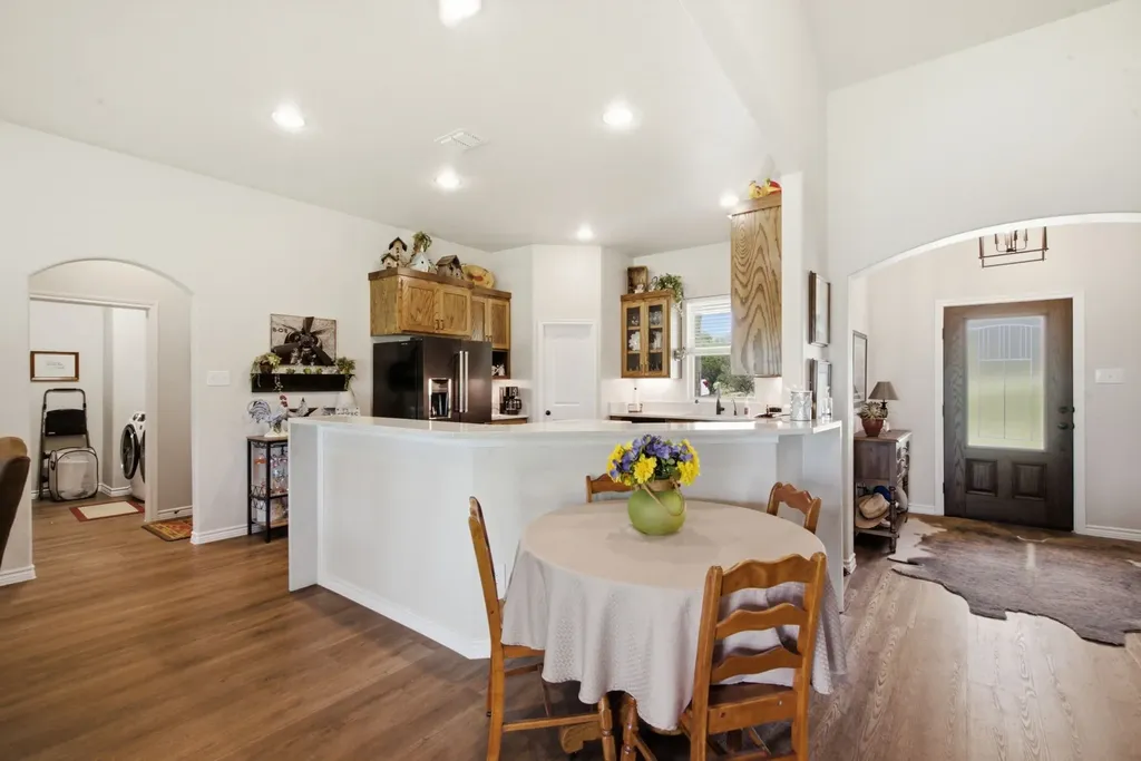 640 Sunfish Point Bluff Dale TX 76433