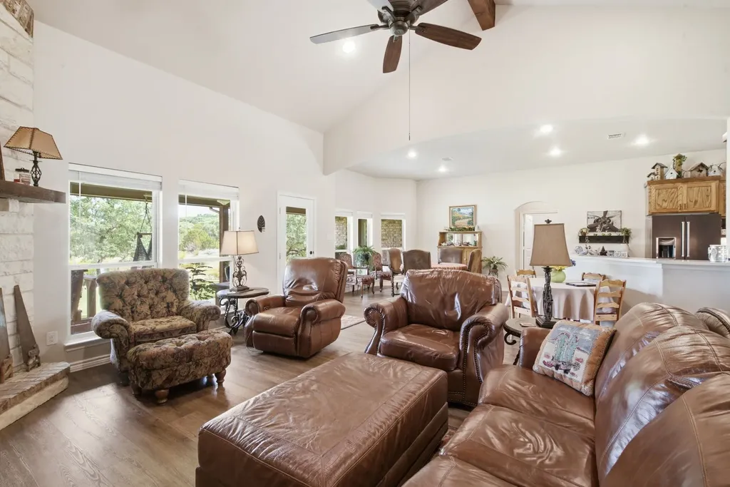 640 Sunfish Point Bluff Dale TX 76433