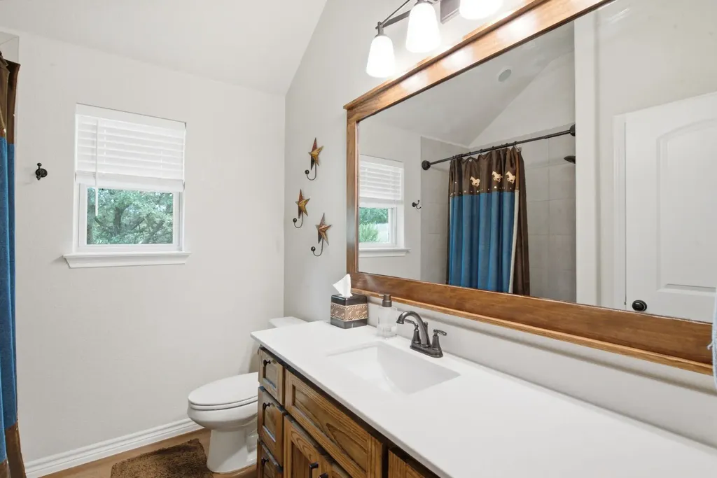 640 Sunfish Point Bluff Dale TX 76433