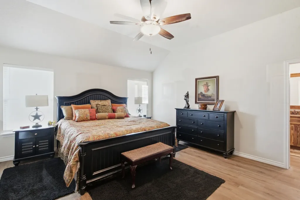640 Sunfish Point Bluff Dale TX 76433