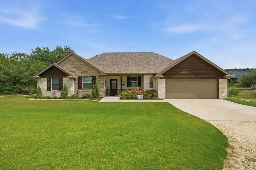 640 Sunfish Point Bluff Dale TX 76433