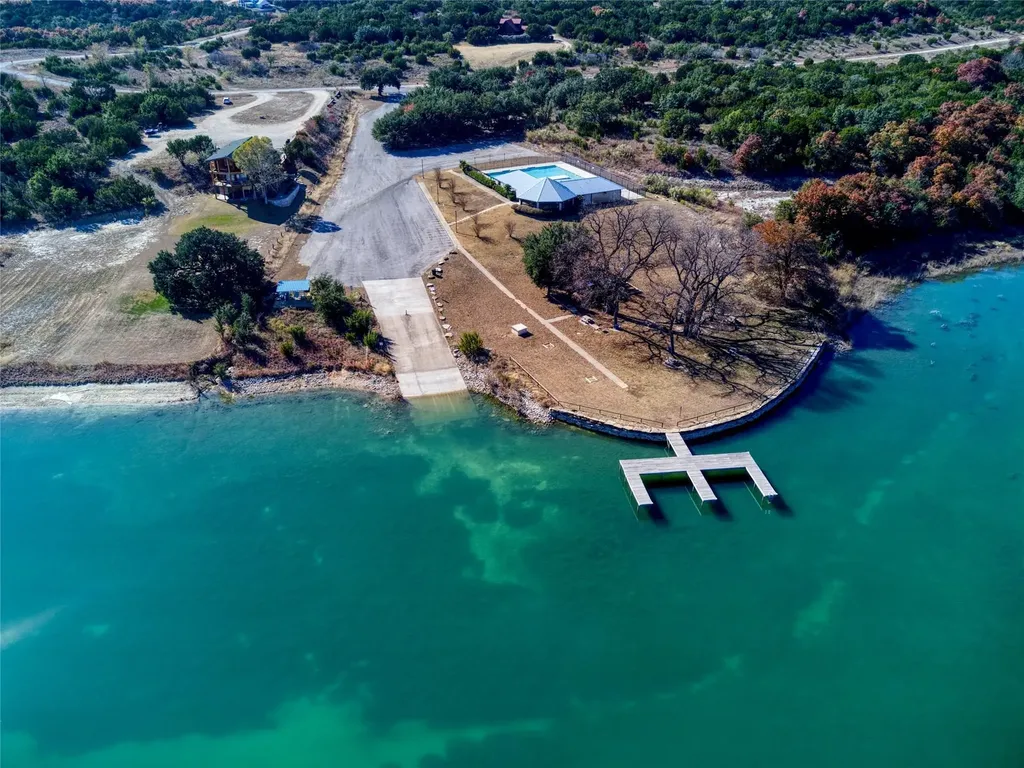 640 Sunfish Point Bluff Dale TX 76433