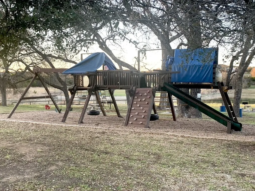 640 Sunfish Point Bluff Dale TX 76433