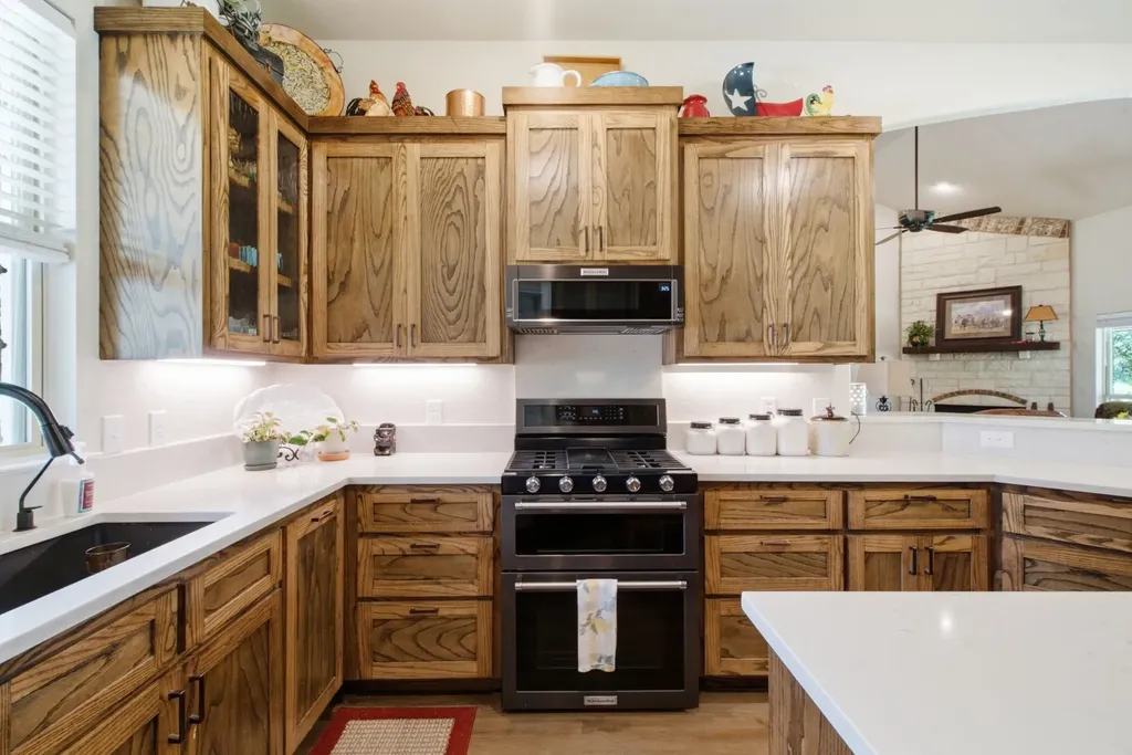 640 Sunfish Point Bluff Dale TX 76433