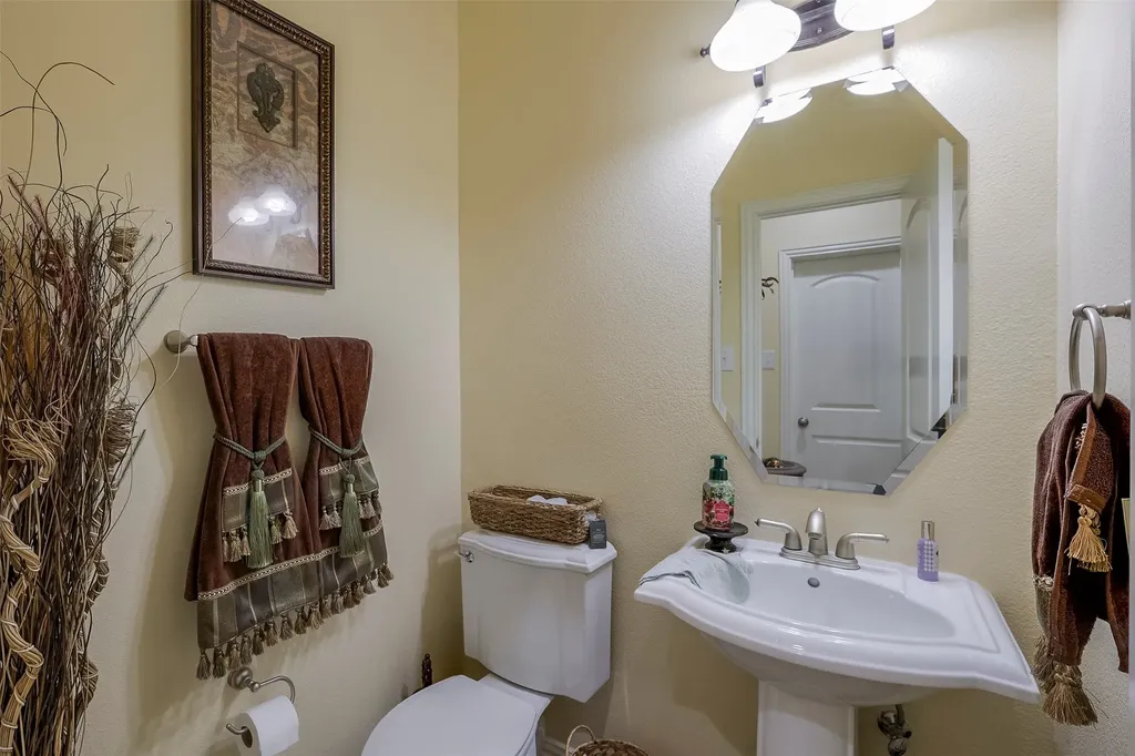 1429 Fox Run Drive Irving TX 75063
