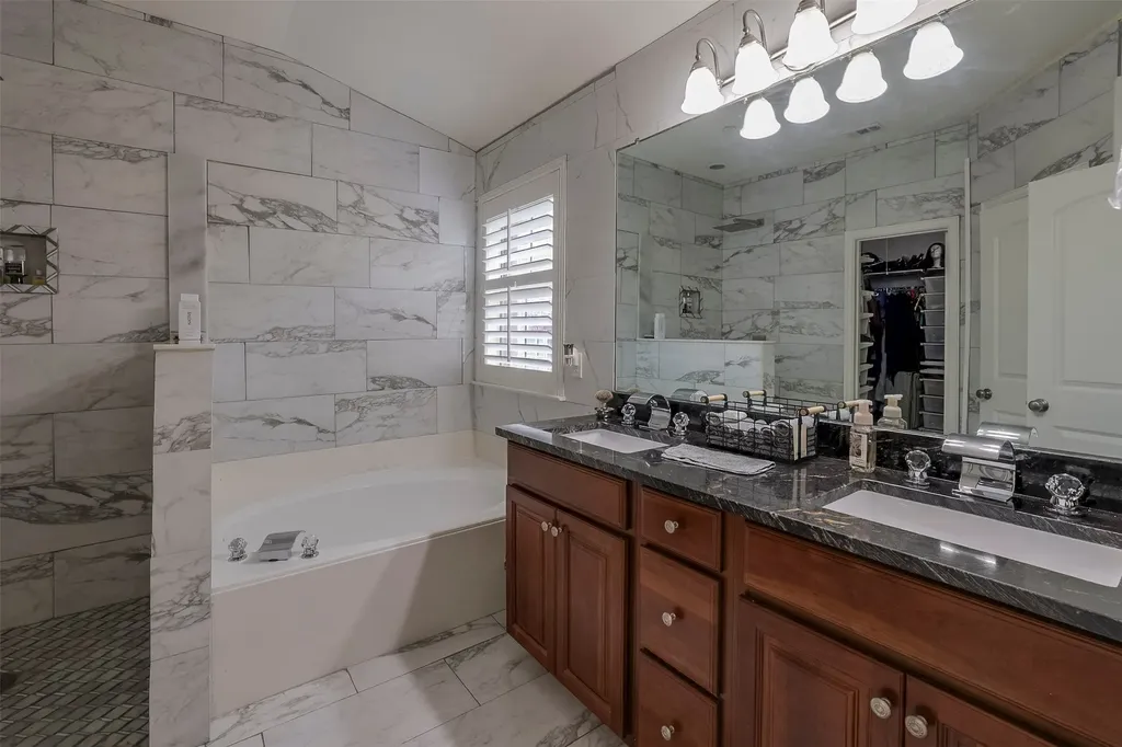 1429 Fox Run Drive Irving TX 75063