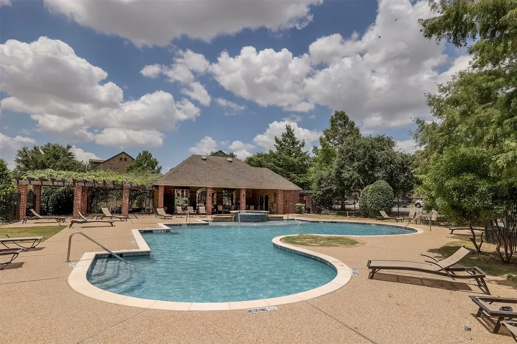 1429 Fox Run Drive Irving TX 75063