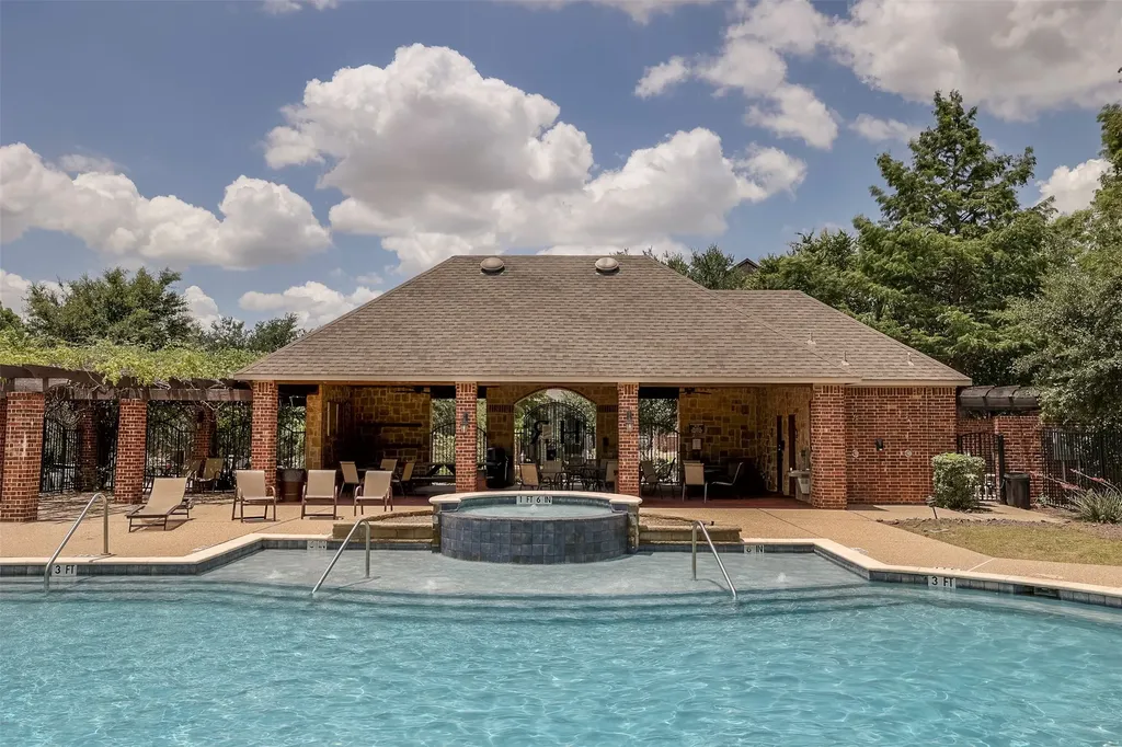 1429 Fox Run Drive Irving TX 75063