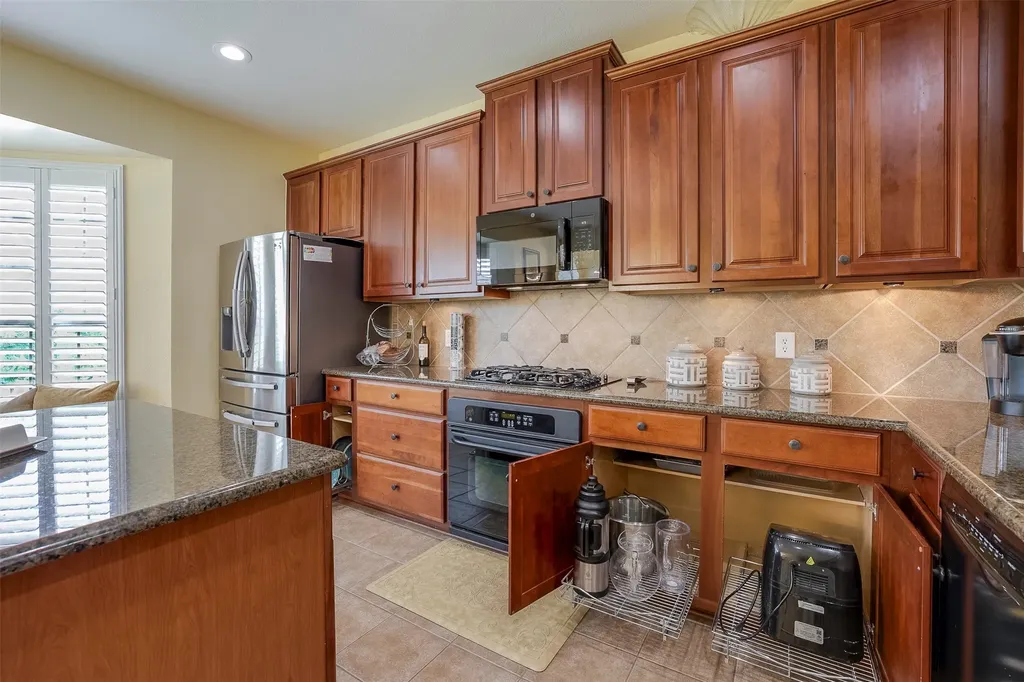 1429 Fox Run Drive Irving TX 75063