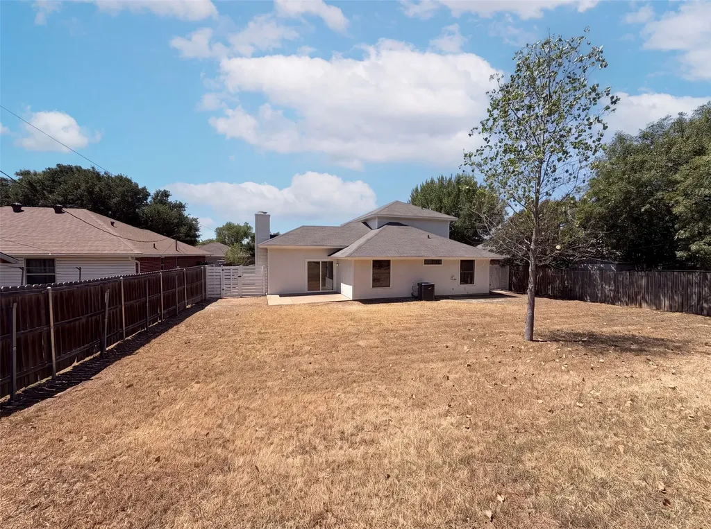 6612 Lakeside Drive Lake Worth TX 76135