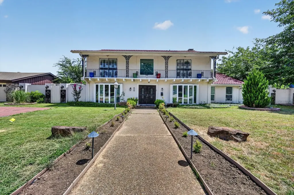 5716 Maryview Terrace Haltom City TX 76117