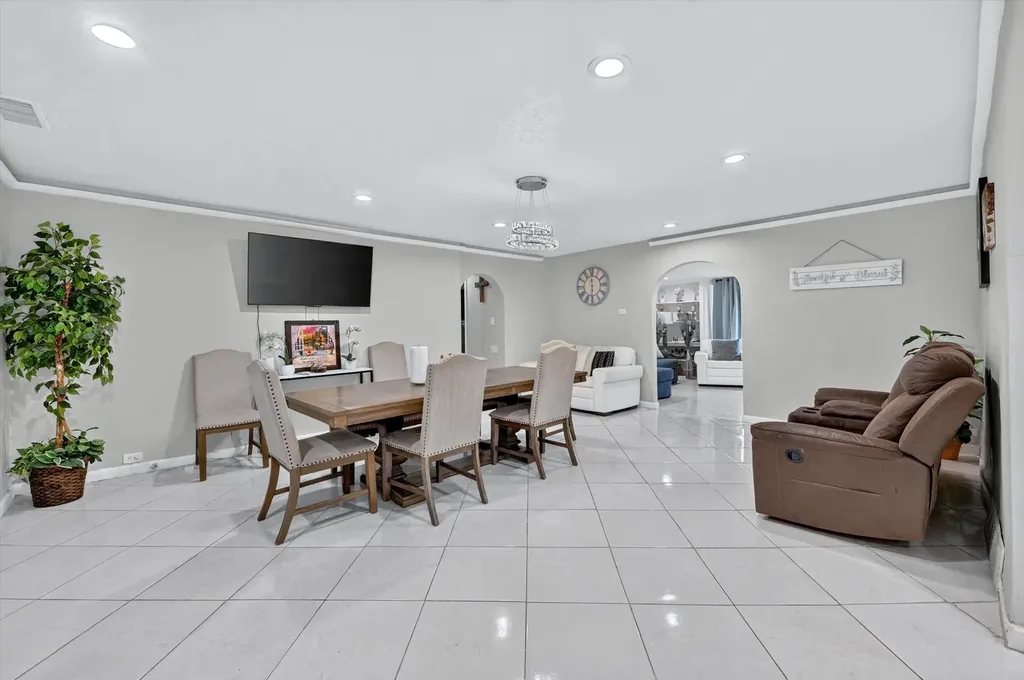 5716 Maryview Terrace Haltom City TX 76117