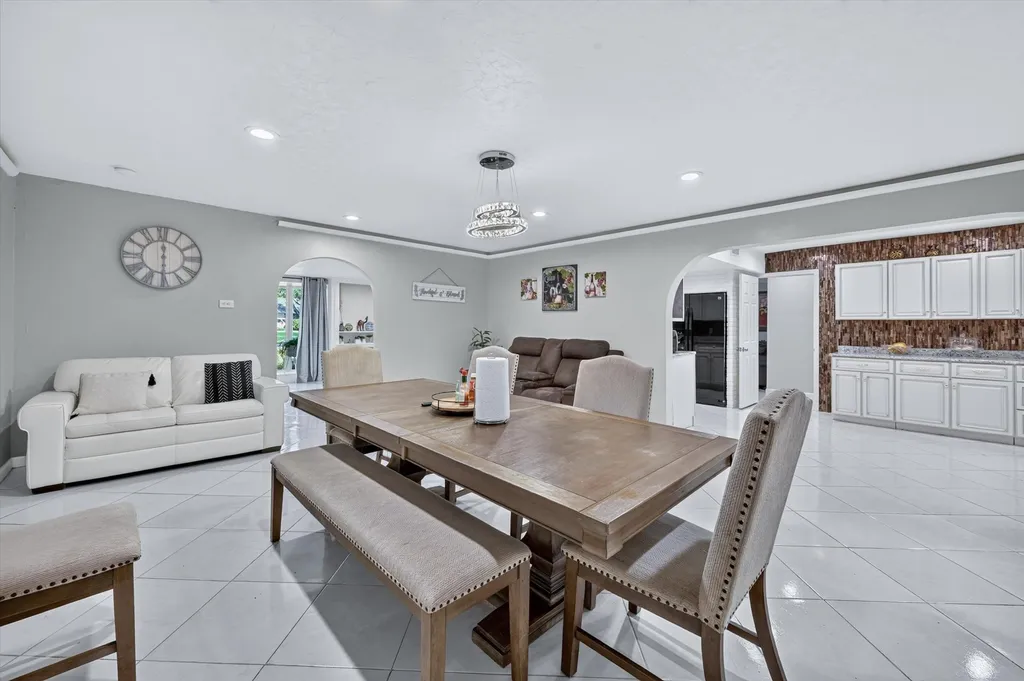 5716 Maryview Terrace Haltom City TX 76117
