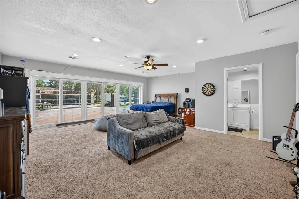 5716 Maryview Terrace Haltom City TX 76117