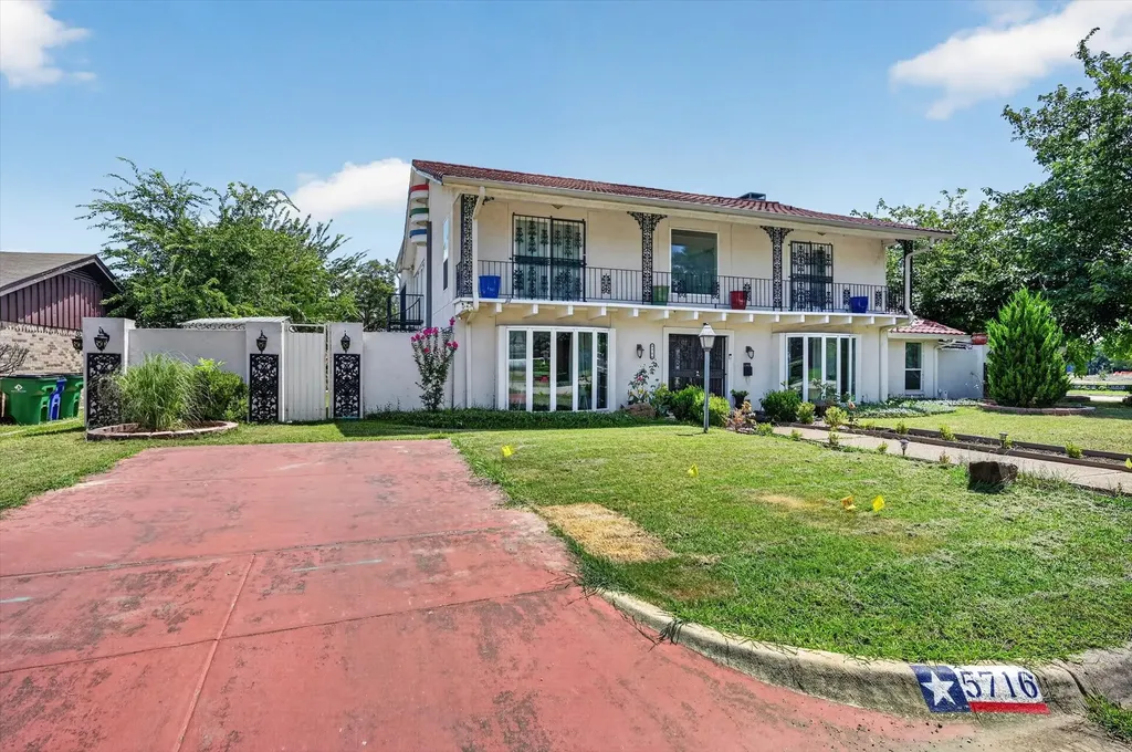 5716 Maryview Terrace Haltom City TX 76117